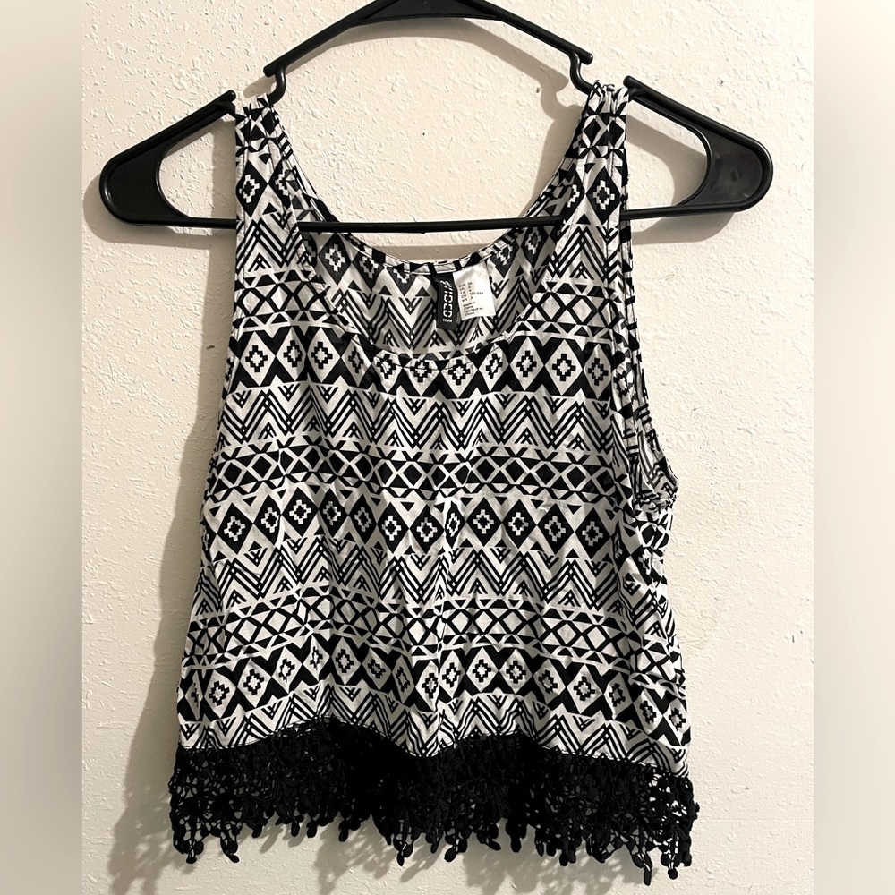 Divided tank with lace trim Size 6